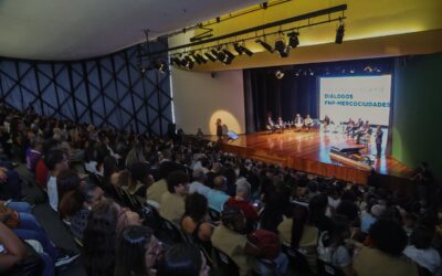 Dezenas de prefeitos de cidades da América Latina visitam o Centro Integrado de Segurança Pública de Niterói